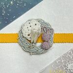 「月見」ホワイト　水引　ブローチ 帯留