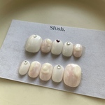 ピンクとホワイトのニュアンスネイルチップ　ピンク　ホワイト　春　ネイルチップ　春ネイル　桜色