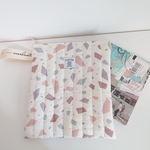 ブックポーチ(単行本・文庫本サイズ)　キルティング　内側ミルクティーベージュ　アイボリーロゴ入り持ち手　ホワイト白タグ 20cmファスナー　くすみカラー　ニュアンスカラー