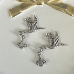 2個 コウノトリ ＆ ベイビー チャーム 