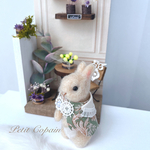 羊毛フェルト　うさぎ　お洋服付き　オープンSALE モカ茶色　ミニチュア　約7センチ　doll  一緒にお出かけ　推し活　うちの子