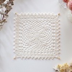 ナチュラルインテリアにおすすめ◎ 14cm ドイリー【SALE】18%OFF ガラスビーズの縁取り レース編み 花模様 インテリアマット
