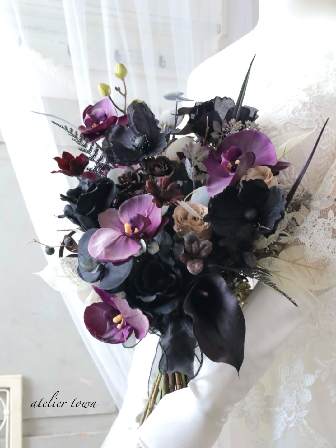 胡蝶蘭クラッチブーケ ウェディングブーケ ブートニアセット - atelier