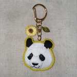 受注制作　タンタンのお顔刺繍🐼パンダ キーホルダー
