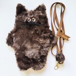 【コゲ茶くせ毛】もじゃ猫ポケット付きスマホショルダー