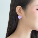 【幻のパープル】ぷるんと揺れる水波のような透明感/紫色水波紋スクエアピアス/925シルバーポスト/アレルギー対応/軽やかで大人可愛い