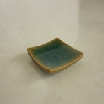ミニチュア陶器☆角皿　青ガラス　からかね