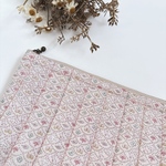 リバティ　キルト　ふわふわ フラット ポーチ　バッグインバッグ　フォレストウェーブ　ピンク　プレゼントにも