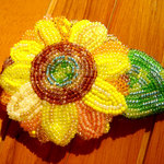 油彩画風ビーズ刺繍のひまわりヘアピン