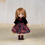 オフショルブラウスのワンピース   黒×リバティ　ピコニーモp、オビツ11用