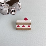 陶ブローチ【いちごのケーキ】