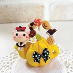 こぶたのハロウィン  かぼちゃポット  粘土  ミニチュアスイーツ 可愛い ブタ雑貨  ぶた ブタ