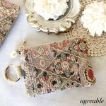 《new》🥀インド刺繍　インド刺繍ポーチ　インド刺繍生地　インド刺繍リボン　刺繍ポーチ　コスメポーチ　モバイルポーチ　ポーチ　カード入れ　ギフト　フェイクレザー　パールチャーム付き　ベージュ