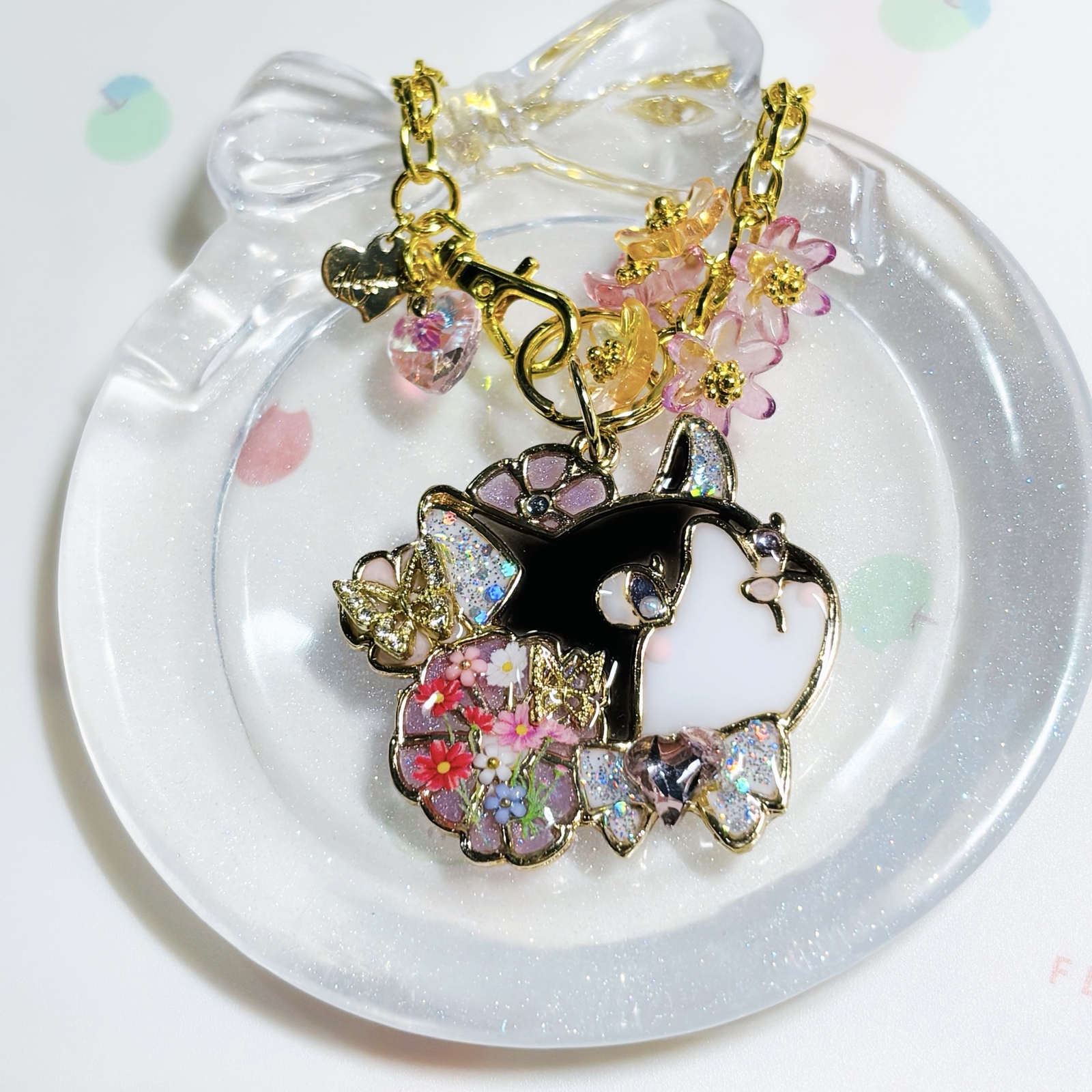 レジン ぐで猫ちゃんチャーム付きシュシュ💜パープル系 - ♡Na