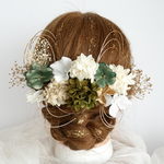 成人式 結婚式 卒業式 七五三 髪飾り 　ドライフラワー 小花 緑（ 金箔付き ）