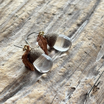 小さなクリアどんぐりピアス　チタン　イヤリング交換　秋　どんぐり　木の実　一点もの　オリジナル