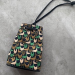 程よい抜け感をプラスする巾着バッグrepo