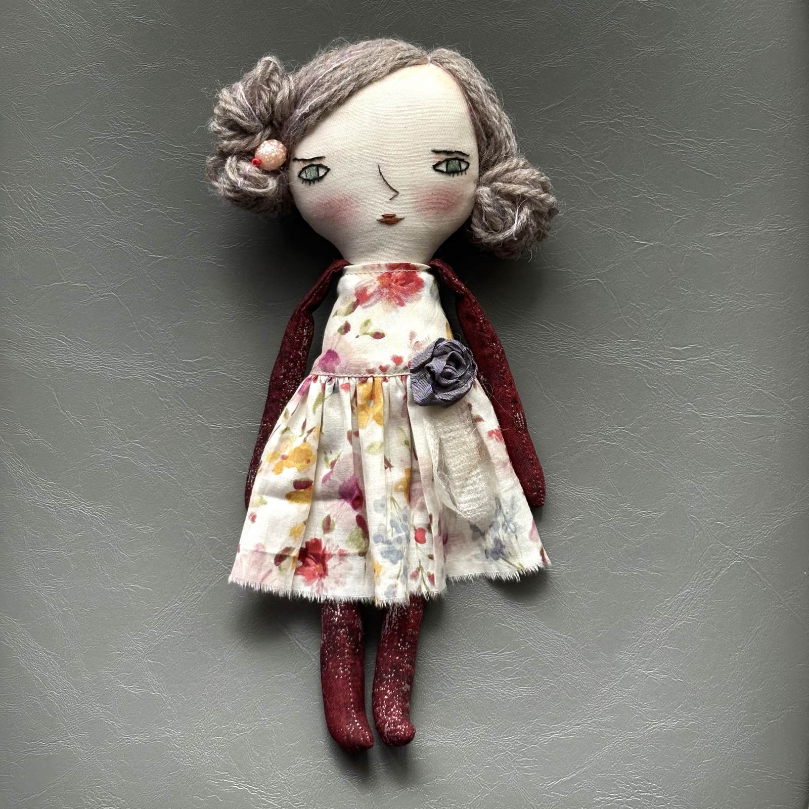 魔女と黒猫 【赤】 魔女の人形 ハンドメイドドール ハロウィン 黒猫