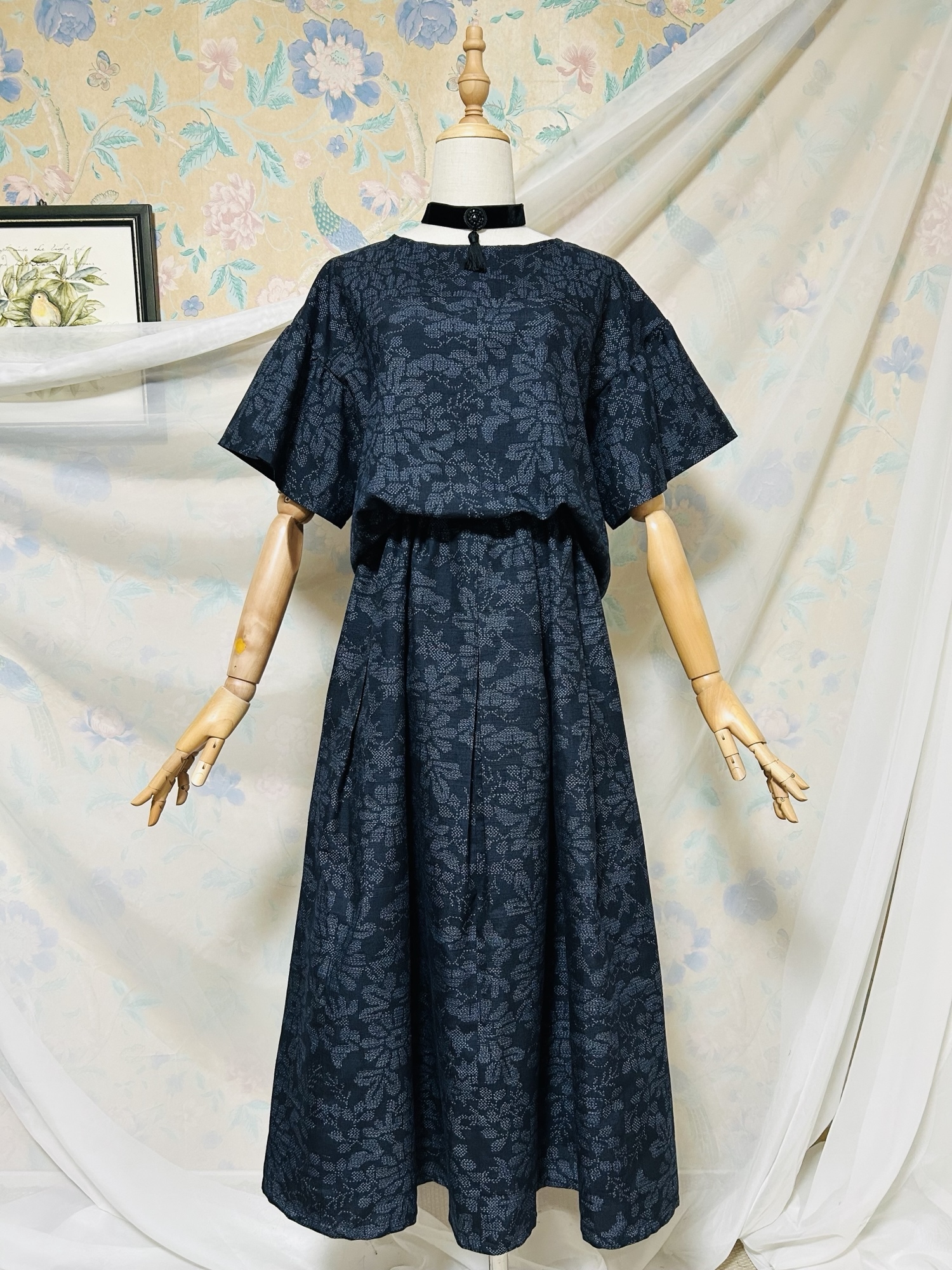 正絹 濃紺 扇絞り 着物リメイクケープドレス 正絹 濃紺 扇絞り 着物リメイクケープドレス 正絹 濃紺 扇絞り 着物