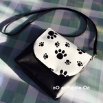 [訳あり] 【送料無料】肉球柄スマホポーチ（ミニバッグ）