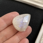 レインボームーンストーン（ライトブラウンカラー）ベロモライトムーンストーン　A