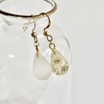 しずく　かすみ草　ドライフラワー　　お花　小ぶり　仕事　普段使い　ピアス　イヤリング