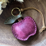 No62 🍎コロンと可愛いりんごのレザーチャーム 