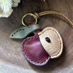 No63 🍎コロンと可愛いりんごのレザーチャーム 