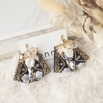 【noble flower drops】インド刺繍リボン ネイビー×パールビジュー ピアス イヤリング 秋冬コーデ