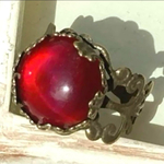 ジャパンヴィンテージガラス　ゴシック風リング　ラウンド　レッド　mini