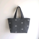 ✱受注制作✱ ヌビバッグ Lサイズ ダークグレー リボン刺繍 ハンドメイド