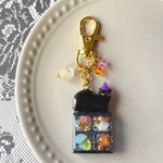 黒猫とハロウィンシェイカーキーホルダー　レジン　シャカシャカ　おばけ　かぼちゃ　蓄光