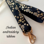 ★サークル刺繍のショルダーストラップ★インド刺繍りぼん　ゴールド×ブラック　黒　ショルダーストラップ　携帯ストラップ　カメラストラップ　バッグストラップ