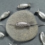 [1pcs] オール ステンレス 魚 フィッシュ 小さめ ビーズ チャーム シルバー 無メッキ サージカルステンレス 金属アレルギー対応
