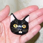 七宝焼・びっくり顔の黒猫