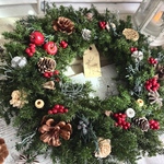 枯れない毎年飾れる木の実たっぷりクリスマスリース３０センチ
