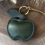 No69 🍎コロンと可愛いりんごのレザーチャーム 