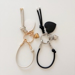 ハートのハンドストラップ　数量限定　バッグチャーム