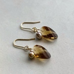 ✳︎アウトレット✳︎コニャッククォーツ✳︎変形オーバル【チャーム】【ピアス】【イヤリング】