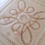 ローズクォーツのアメリカンピアス