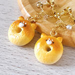 まんまる柴わんこドーナツのミニチュアイヤリング／ピアス〈フェイクスイーツ〉