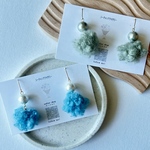 【SALE】💙🐩もこもこプードルファーとコットンパールのピアス