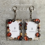 new【B8トレカキーホルダー】硬質ケース 『 succubus 』black apricot / gold