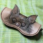 チワワの革メガネケース