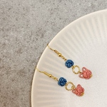 水引○猫とあわじ玉が揺れるピアス/イヤリング【桃&瑠璃】○水引アクセサリー