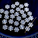 40個★11.5mm雪　雪の結晶　雪の樹脂ビーズ  ホワイト×ブルーグリッター