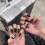 【No.19】ブラック×パールリボン🎀 ネイルチップ 黒 韓国 ストーン ホワイト 成人式 前撮り 結婚式 ブライダル ウェディング 振袖ドット 秋 冬 つけ爪 シック クール モノトーン トレンド