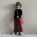 リカちゃん　赤いタータンチェックのスカートと黒いトップスのセット　おまけバッグ付き