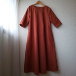 リトアニアハーフリネンのロングフレアワンピース　レンガ色