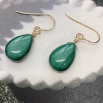 🦚14kgf🦚とっても綺麗なマラカイト（孔雀石）のピアス